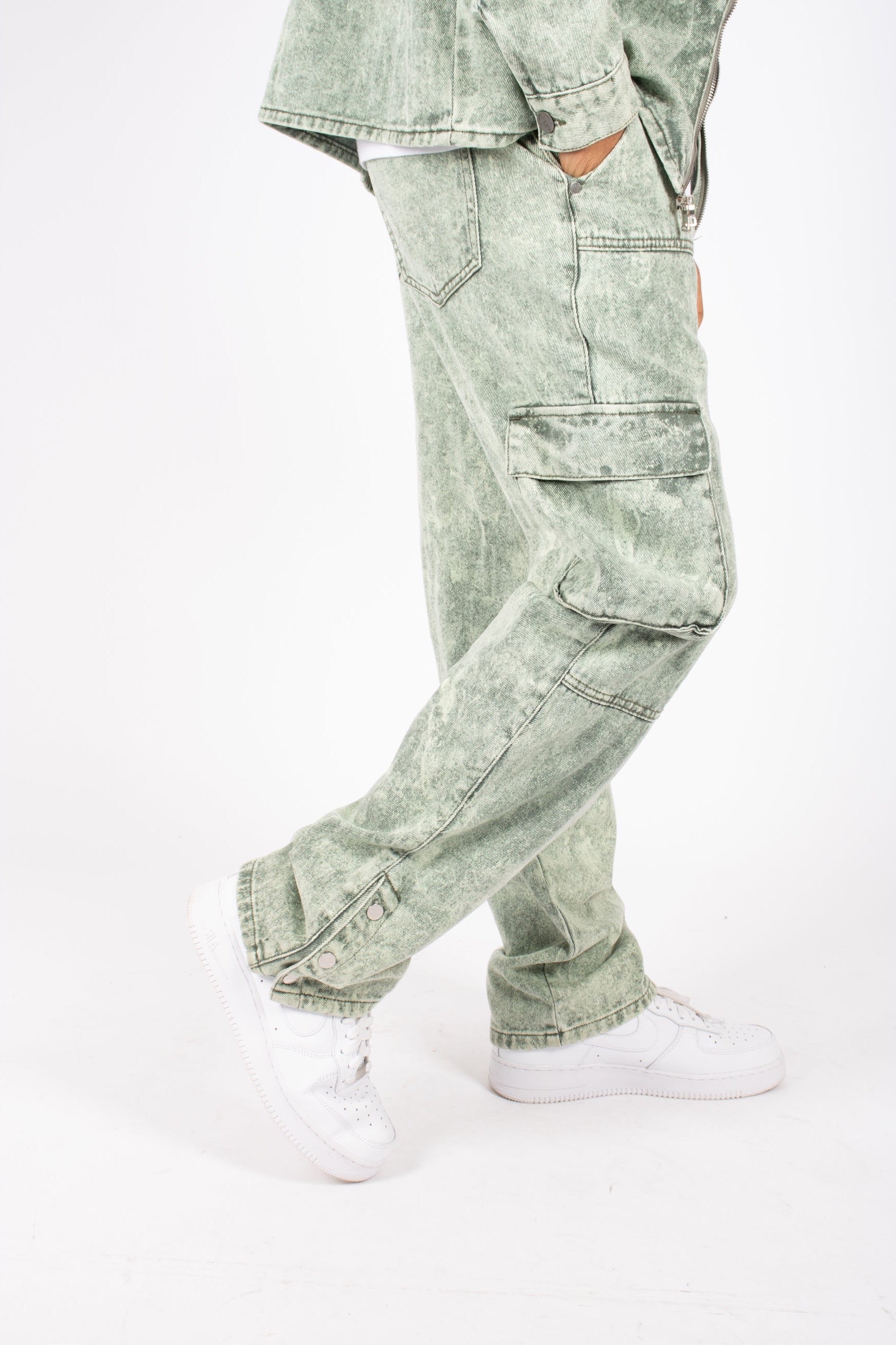 Triple pocket strap cargo hot sale pants