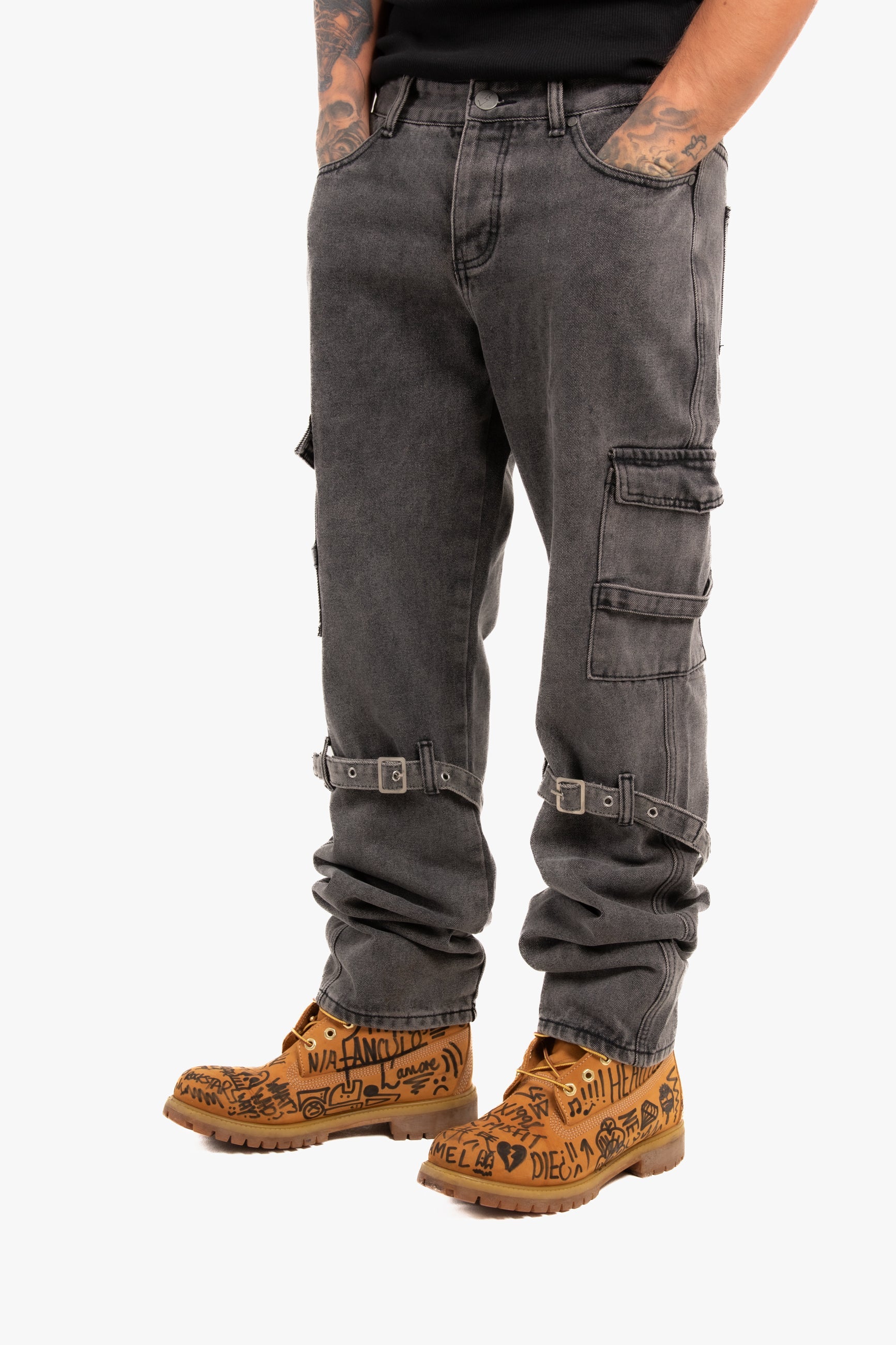 Relaxed Cargo Jean with Strap in Black Wash