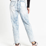 Ice-wash Ripped Knee Mom Jeans