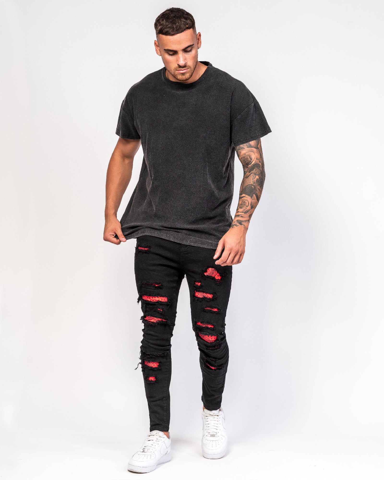 Skinny jeans hot sale with rips